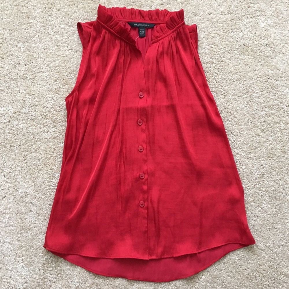 💕HP💕 NWT banana republic sleeveless blouse